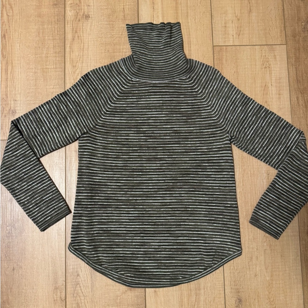 Jeanne Pierre Olive and Cream Knit Sweater 100% Cotton